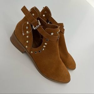 Clarlos by Carlos Santana Blake Gold Studded Boot